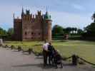 Ich, Sabine und Nils beim Egeskov Slot in Kv&aelig;rndrup (19. Mai)
