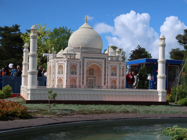 Minib&aring;de im Legoland Billund Resort (26. Mai)