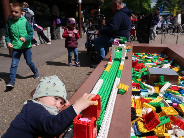 Nils im Knights' Kingdom im Legoland Billund Resort (26. Mai)