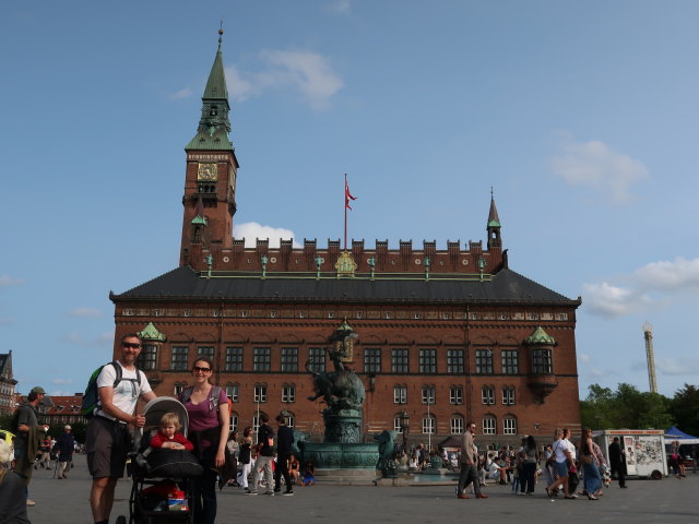 Ich, Nils und Sabine beim K&oslash;benhavns R&aring;dhus (31. Mai)