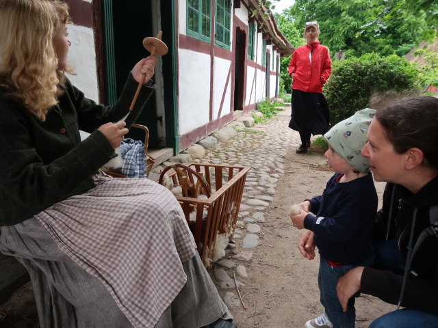 Nils und Sabine im Frilandsmuseet in Kongens Lyngby (1. Juni)