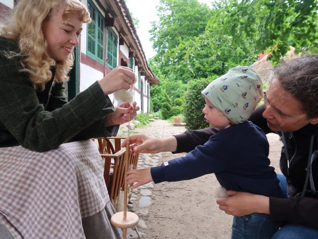 Nils und Sabine im Frilandsmuseet in Kongens Lyngby (1. Juni)