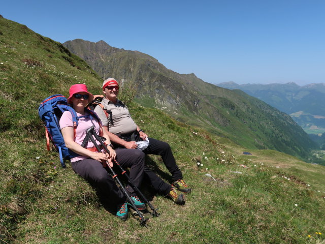 Irene und Reinhard am Krefelder Weg zwischen Hacklsee und Kleet&ouml;rl (14. Juni)