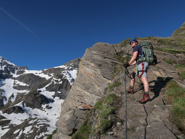 Christian am Gleiwitzer H&ouml;henweg zwischen Unterer J&auml;gerscharte und Oberer J&auml;gerscharte (22. Juni)