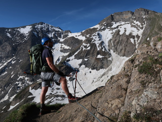 Christian am Gleiwitzer H&ouml;henweg zwischen Unterer J&auml;gerscharte und Oberer J&auml;gerscharte (22. Juni)