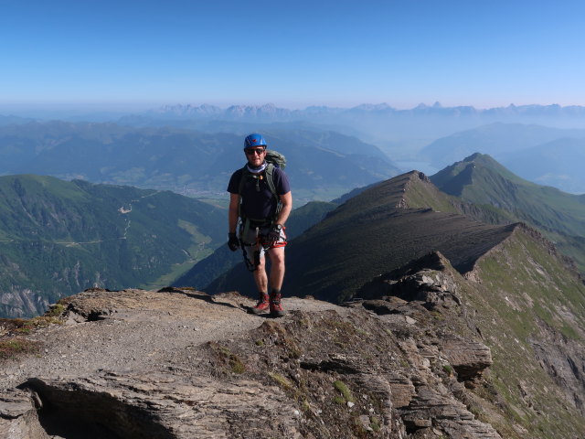 Christian am Gleiwitzer H&ouml;henweg zwischen Oberer J&auml;gerscharte und Kempsenkopf (22. Juni)