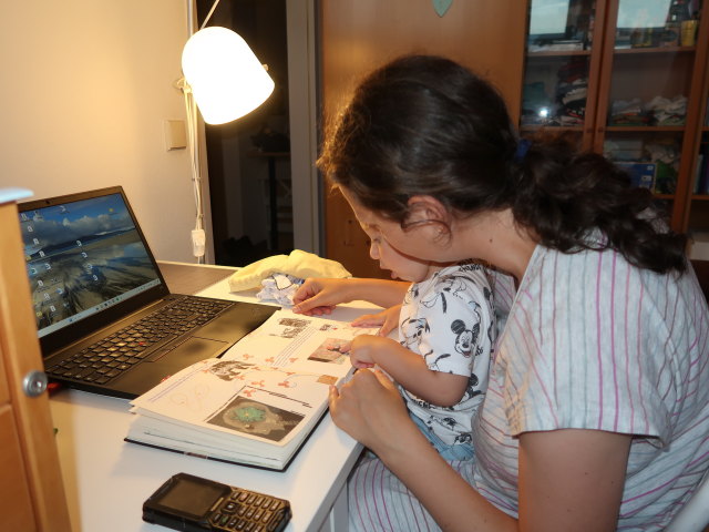 Nils und Sabine in unserer Wohnung (2. Juli)