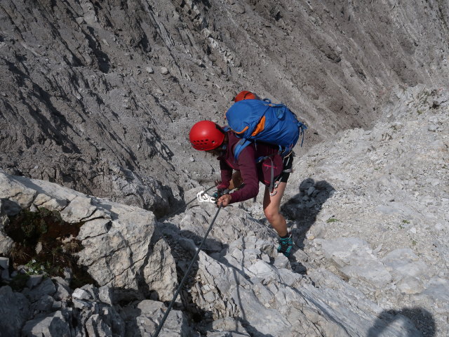 Arlberger Klettersteig: Angela zwischen Wei&szlig;schrofenspitze und Lisunspitze (19. Juli)