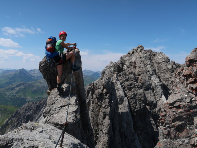 Arlberger Klettersteig: Angela zwischen Wei&szlig;schrofenspitze und Lisunspitze (19. Juli)