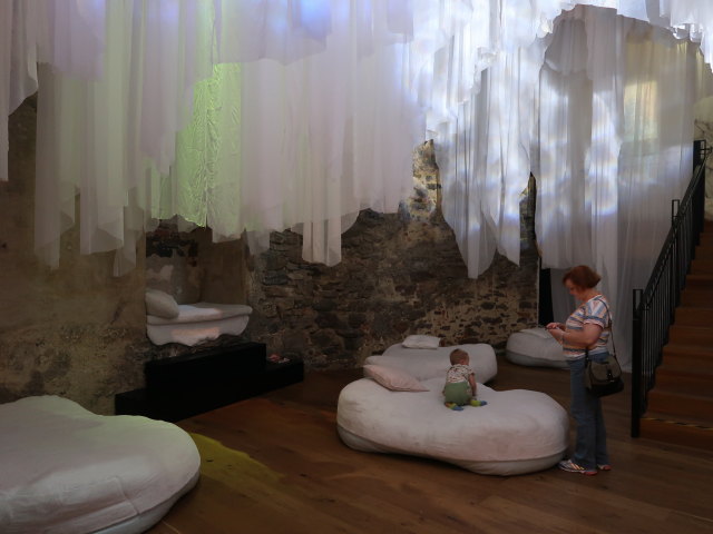 Nils und Brigitte in der Ausstellung 'Tr&auml;ume ... tr&auml;umen'