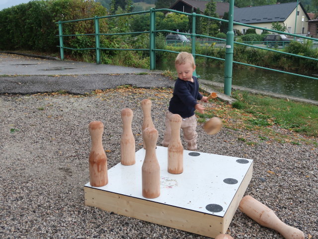 Nils beim Musikpavillon Payerbach