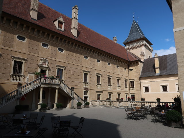Schloss Rosenburg, 354 m