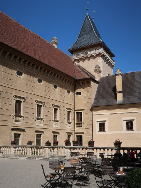 Schloss Rosenburg, 354 m