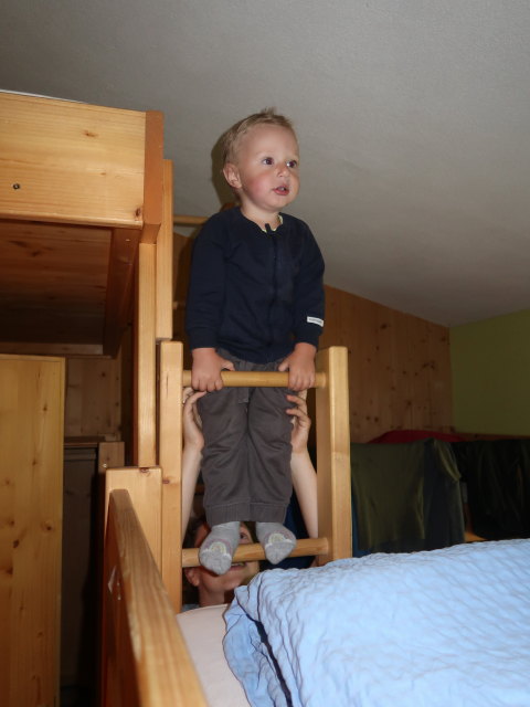 Sabine und Nils im Hans-Berger-Haus, 936 m (23. Aug.)