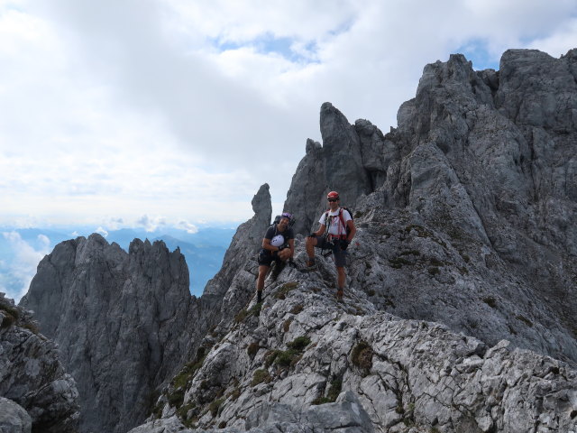 Kaisersch&uuml;tzen-Klettersteig: Christoph und ich zwischen Abzweigung Gamshalt und Ellmauer Halt (24. Aug.)