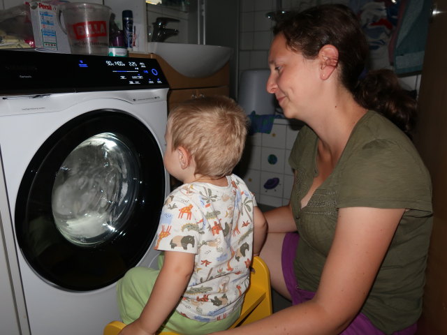 Nils und Sabine in unserer Wohnung (1. Aug.)