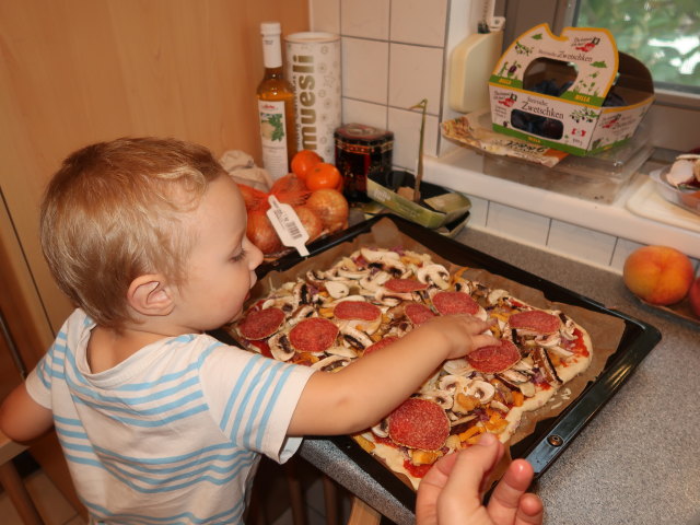 Nils in unserer Wohnung
