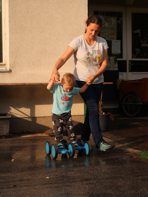 Nils und Sabine in der Pfarre S&uuml;&szlig;enbrunn
