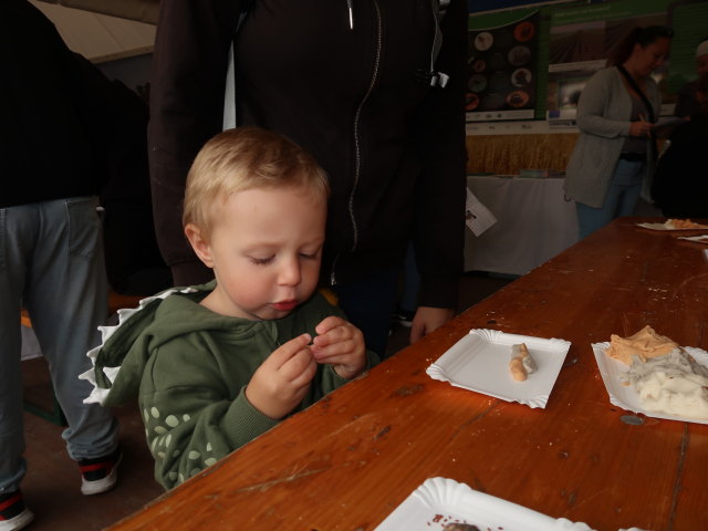 Nils und Sabine am Mistplatz Hernals