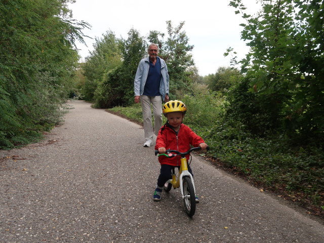 Papa und Nils in der Alten Stra&szlig;e