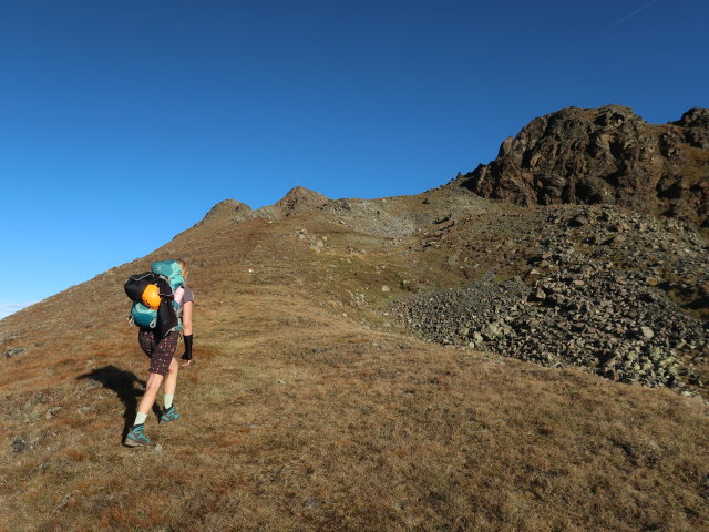 Evelyn zwischen Lehnerjoch und Schafhimmel (21. Sep.)