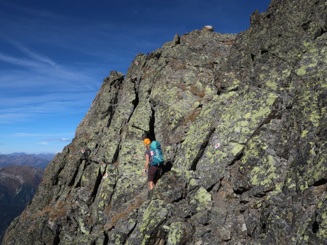 Evelyn am Ludwigsburger Grat zwischen Schafhimmel und Kreuzj&ouml;chlspitze (21. Sep.)
