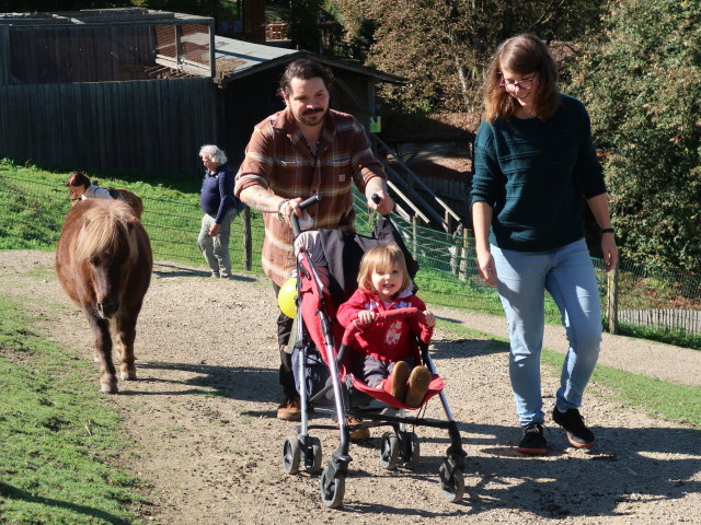 Manuel, Ella und Hannelore im Tierpark Buchenberg