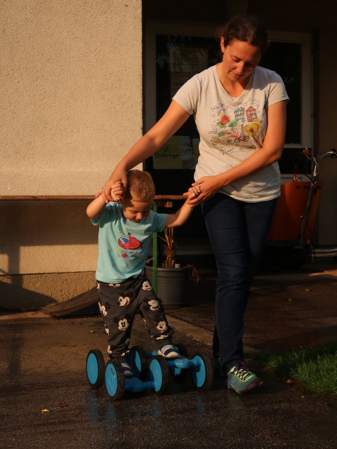 Nils und Sabine in der Pfarre S&uuml;&szlig;enbrunn