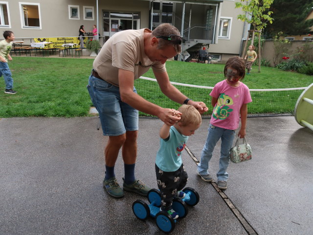 Ich und Nils in der Pfarre S&uuml;&szlig;enbrunn