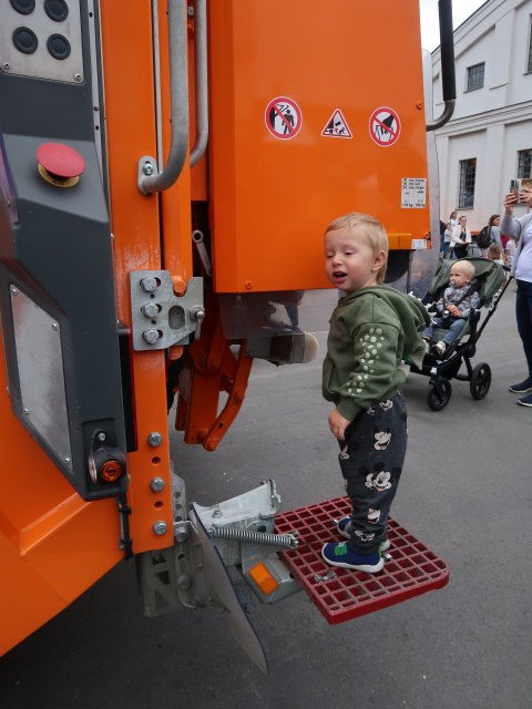 Nils am Mistplatz Hernals