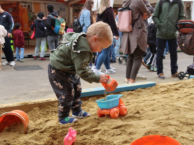 Nils am Mistplatz Hernals