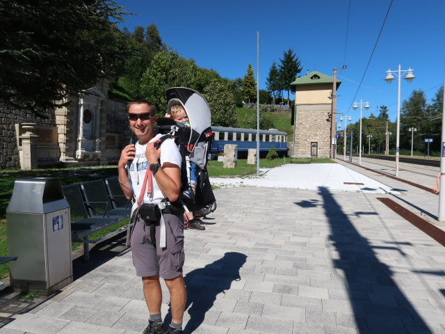 Ich und Nils im Bahnhof Semmering, 896 m