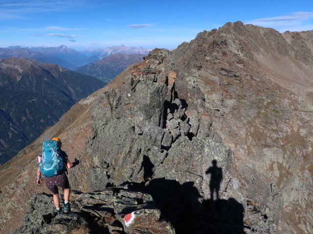 Evelyn am Ludwigsburger Grat zwischen Schafhimmel und Kreuzj&ouml;chlspitze (21. Sep.)