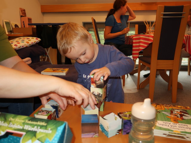 Brigitte, Nils, Sabine und Mama in unserer Wohnung