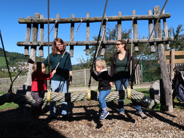 Ella, Hannelore, Nils und Sabine im Tierpark Buchenberg