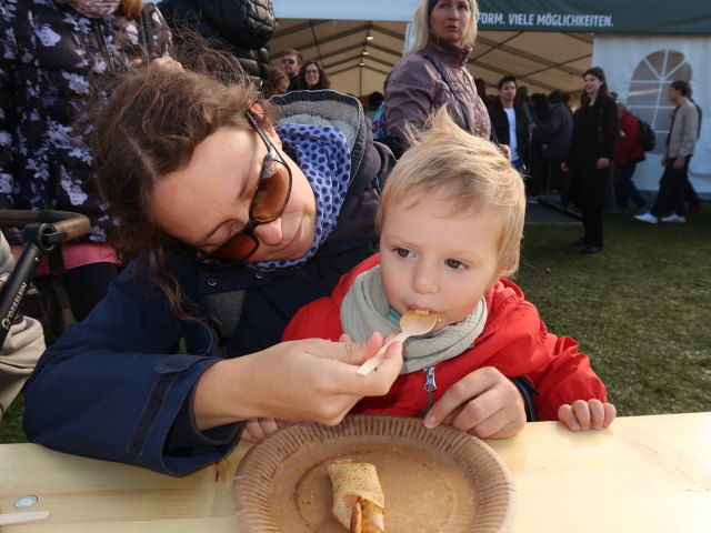 Sabine und Nils am Heldenplatz