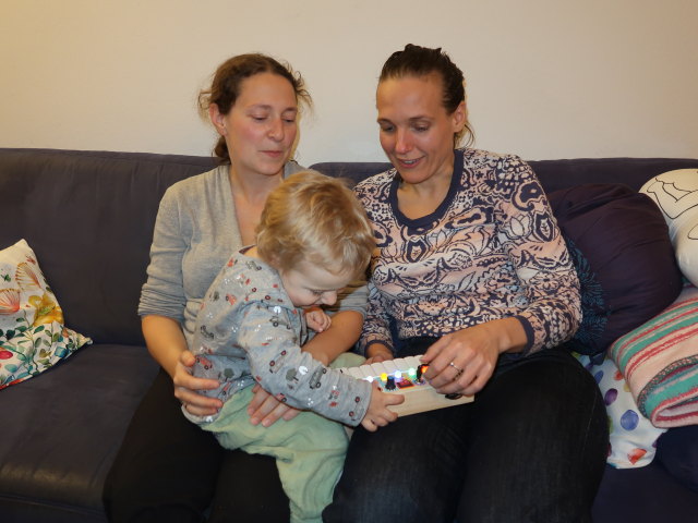 Sabine, Nils und Ursa in unserer Wohnung