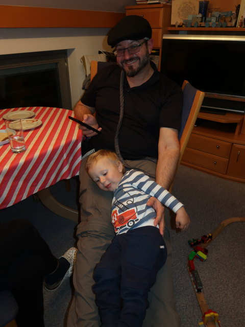 Nils und Markus in unserer Wohnung