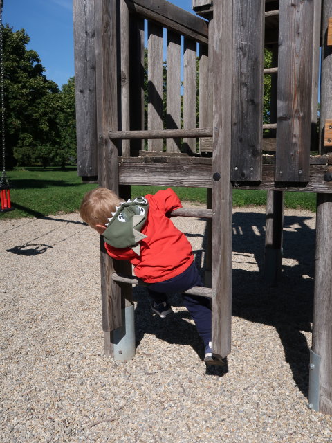 Nils am Spielplatz Badeteich S&uuml;&szlig;enbrunn