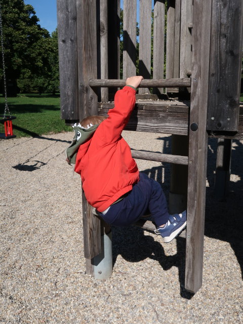 Nils am Spielplatz Badeteich S&uuml;&szlig;enbrunn