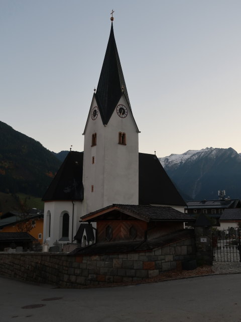 Pfarrkirche Neukirchen am Gro&szlig;venediger, 858 m (12. Okt.)