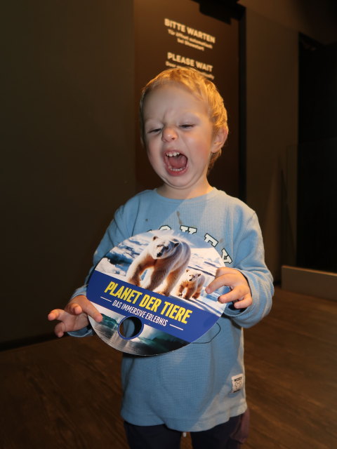 Nils in der Ausstellung 'Planet der Tiere'