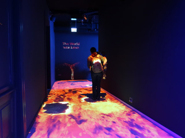 Sabine und Nils in der Ausstellung 'Planet der Tiere'