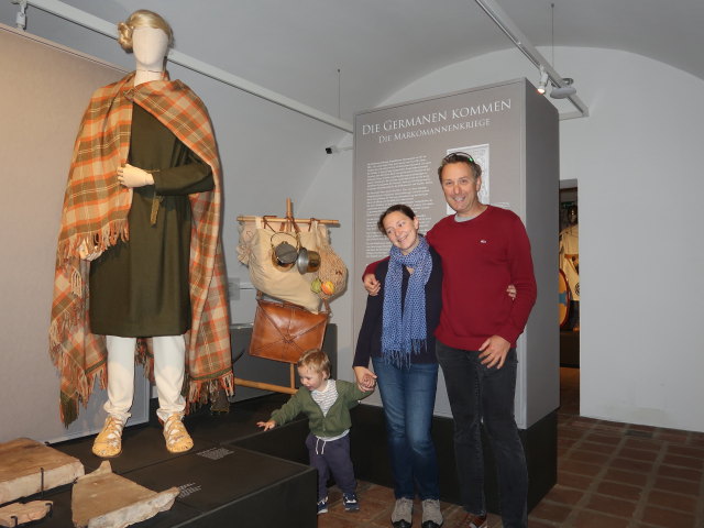 Nils, Sabine und ich im R&ouml;mermuseum