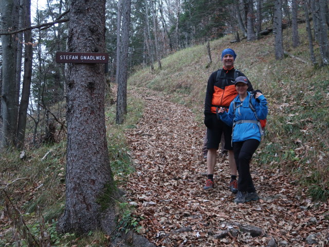 Frank und Melanie am Stefan Gnadl-Weg