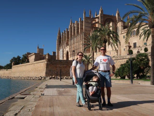 Sabine, Nils und ich bei der Catedral de Mallorca in Palma (12. Nov.)