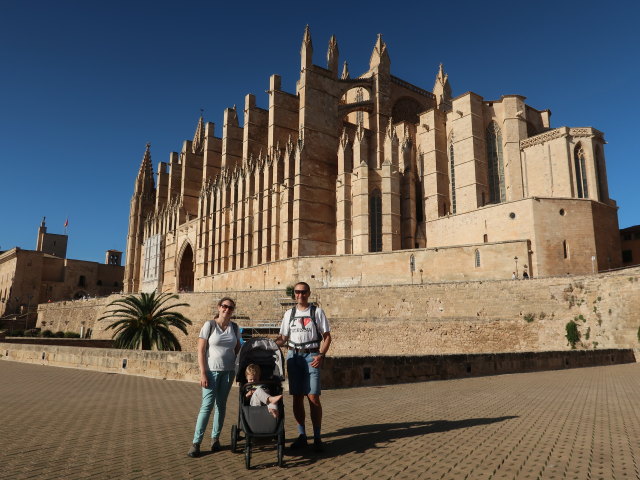 Sabine, Nils und ich bei der Catedral de Mallorca in Palma (12. Nov.)