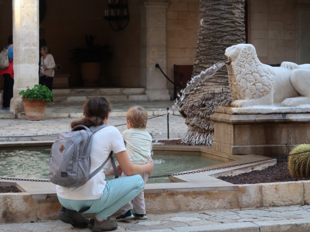 Sabine und Nils im Palau dels Reis de Mallorca in Palma (12. Nov.)