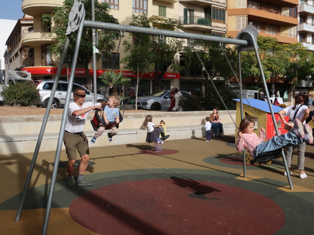 Ich und Nils auf der Pla&ccedil;a Mallorca in Inca (13. Nov.)
