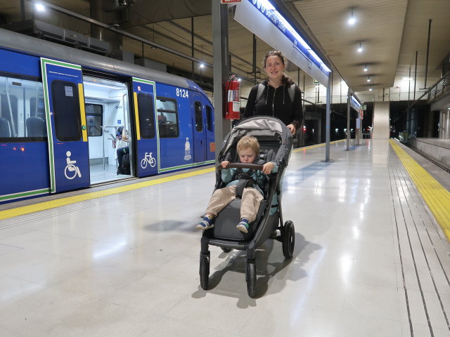 Nils und Sabine in der Estaci&oacute; Intermodal Pla&ccedil;a d'Espanya in Palma (13. Nov.)